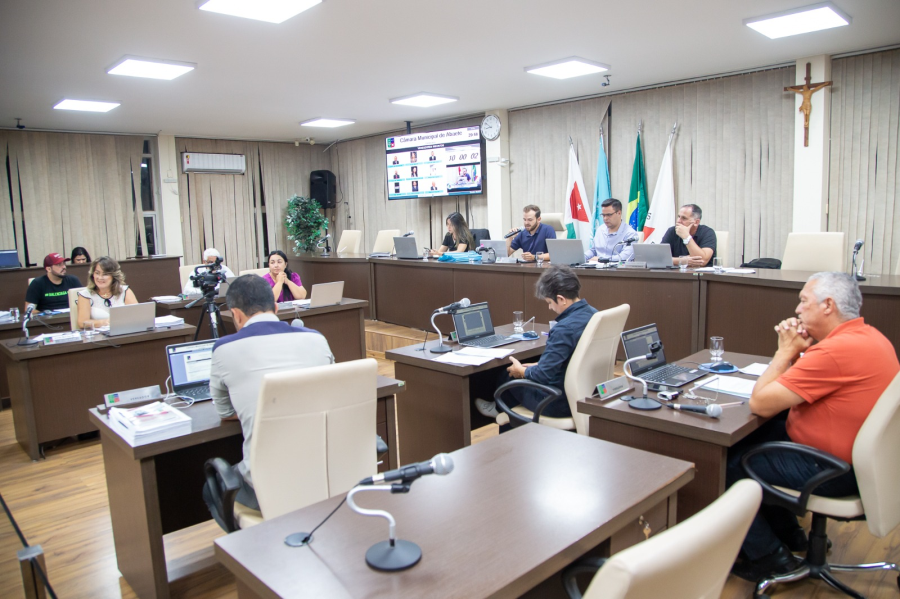 
Projetos são apresentados e votados na Reunião Ordinária do dia 02/10/2023